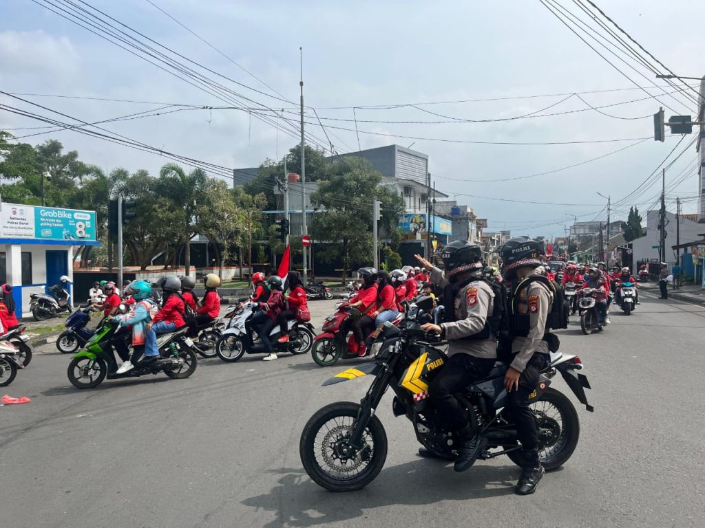 Kapolres Garut Pimpin Langsung Pengamanan Aksi Unjuk Rasa SBMG KASBI PT. Danbi Internasional-1.jpeg